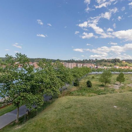 Confort Junto A La Ria De Barakaldo Buitenkant foto
